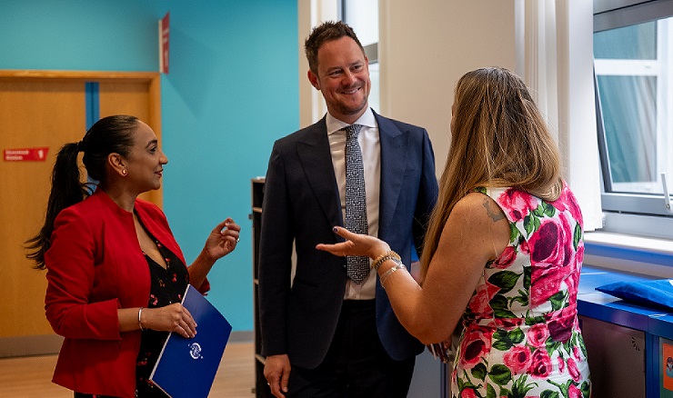 MPs Satvir Kaur and Stephen Morgan speaking to Kath Woods-Townsend